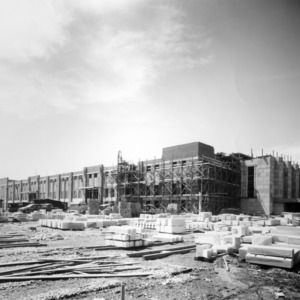 Reynolds Coliseum, construction