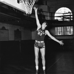 Ed Bartels (#83) making a lay-up