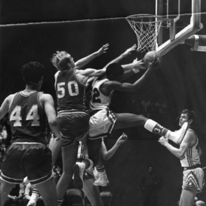 N.C. State freshmen basketball team vs. UNC-Chapel Hill, 1969