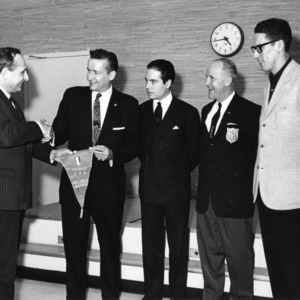 Italian basketball team visit, 1963-1964 season