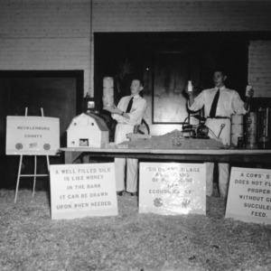 Mecklenburg County dairy demonstration team at North Carolina State 4-H Short Course, 1941
