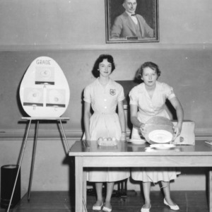 Edgecombe County 4-H Club poultry demonstration team, 1957