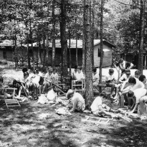 Making sewing screens in handicraft class, Durham County, North Carolina, July 1931
