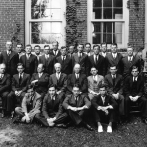 Senior class of 1933 with faculty in front of Tompkins Hall