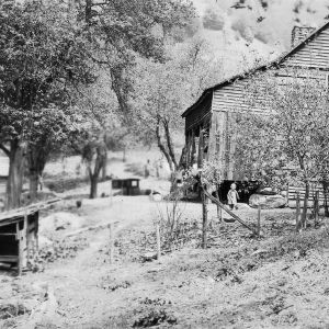 Typical old-fashioned mountain farm house, Madison County, NC, 1926