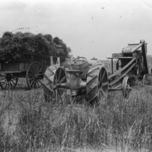 Threshing wheat on fertilizer plots, Iredell Branch station, June 26, 1923