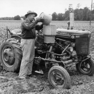 Side fertilization with tractor