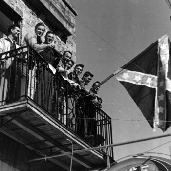 Students wait for President Truman to pass on Hillsborough Street