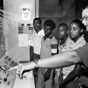 Students in lab during African Americans in Engineering Conference
