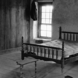 Interior view with bed, Ezekiel Wallis House, Mecklenburg County, North Carolina