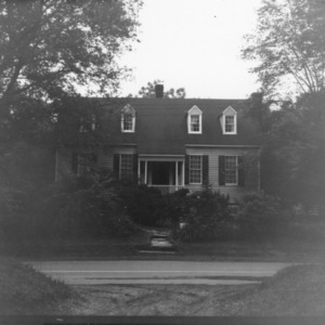 Front view, Walker-Palmer House, Hillsborough, North Carolina