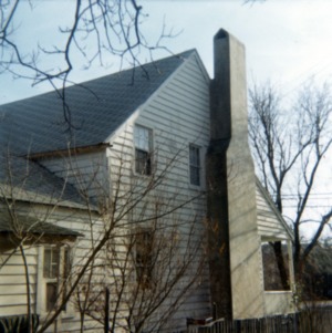 Side view with chimney, Jesse Piver House, Beaufort, North Carolina