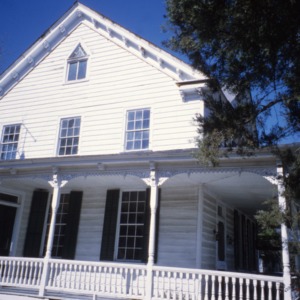 Side view with porch, Eure-Roberts House, Gatesville, Gates County, North Carolina