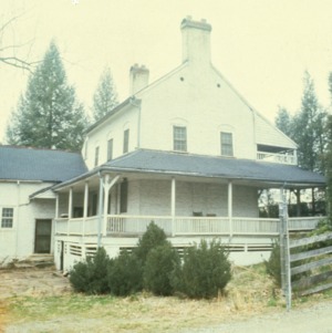 Side view, Mendenhall Plantation House, Jamestown, Guilford County, North Carolina