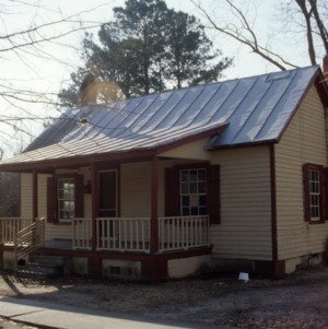 Front view, 418 Phillips Street, Edenton Cotton Mill Village, Edenton, Chowan County, North Carolina
