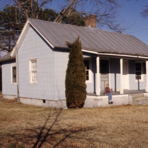Front view, 419 Queen Street, Edenton Cotton Mill Village, Edenton, Chowan County, North Carolina