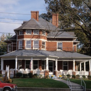Front view with porch, William Edward Merritt House, Mount Airy, Surry County, North Carolina