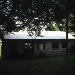 Outbuilding view, Elihu Mendenhall House, Guilford County, North Carolina