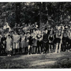 Group photo in forest, North Carolina :: Photographs