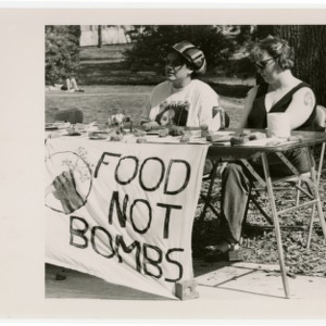 Students spend earth day spreading the message, "Food, Not Bombs"
