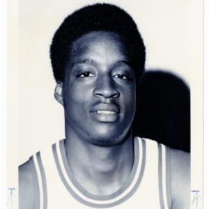 Basketball player Kenny Carr