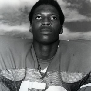 Tony Davis, North Carolina State football player, 1977