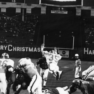 N. C. State and University of Houston at 1974 Astro-Bluebonnet Bowl