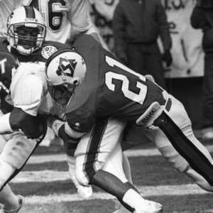 N. C. State and Virginia Tech at 1986 Peach Bowl