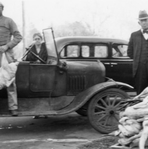 Anson County farmers bring turkeys to market - Dec. 19, 1935