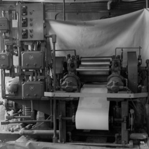 Paper coating machine