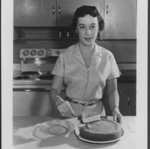 Rita Dubois baking a cheesecake