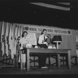 4-H Club Week: State Winning Farm and Home Electric Demonstration, July 1954