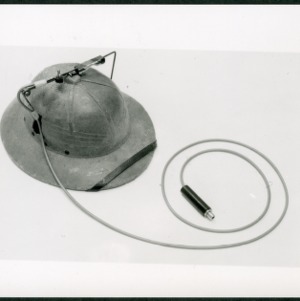 Hat with heartbeat pickup device