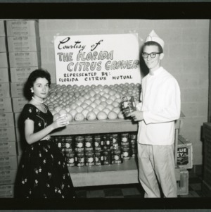 American Institute of Cooperation; Girls at Citrus Fruit Stand; Arvis Norton, Three Rivers, Michigan; Jo Kelly, Sturgis, Michigan; Boys on pictures: Howard Ellis, Jr., Raleigh; Edgar Hollawell, Raleigh